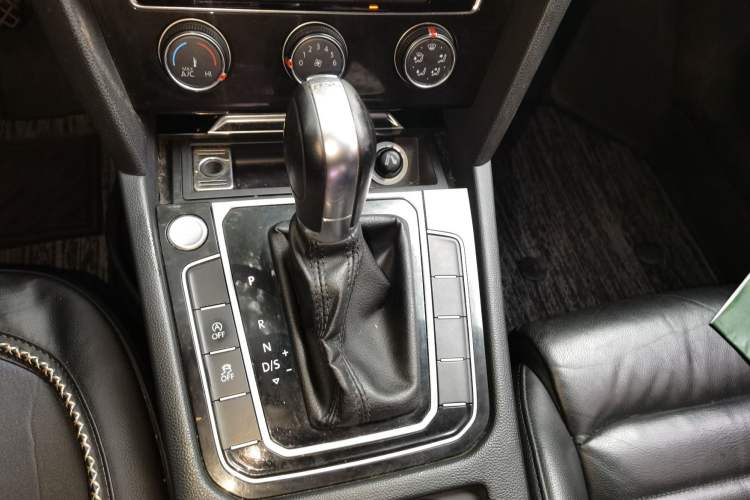 Used Volkswagen Magotan 2017 330TSI DSG Leading Model Gear Lever