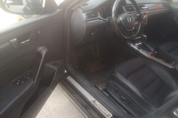 Used Volkswagen Passat 2017 330TSI DSG Luxury Edition