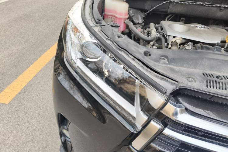 Used Toyota Highlander 2018 2.0T Four-Wheel Drive Prestige Version 7 Seats China VI Standard