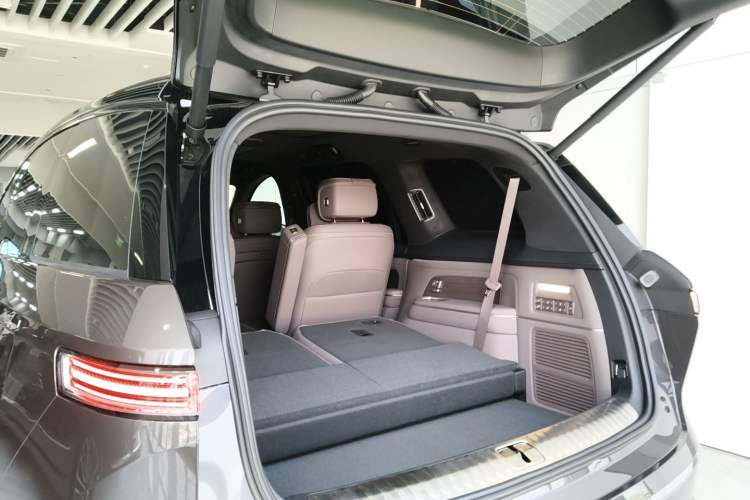 Used Nio ES8 2026 Model 6-seat Executive Signature Edition Trunk