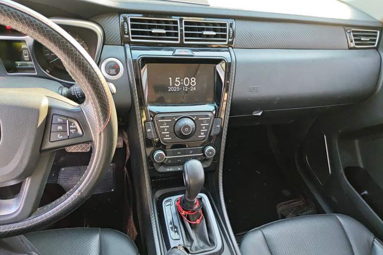 Used JMC Yusheng S330 2016 1.5L GTDi Automatic Two-Wheel Drive Prestige Edition
