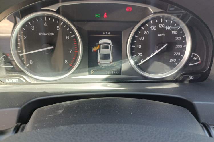 Used Geely Auto Emgrand GT 2015 2.4L Comfort Model Odometer Close Up