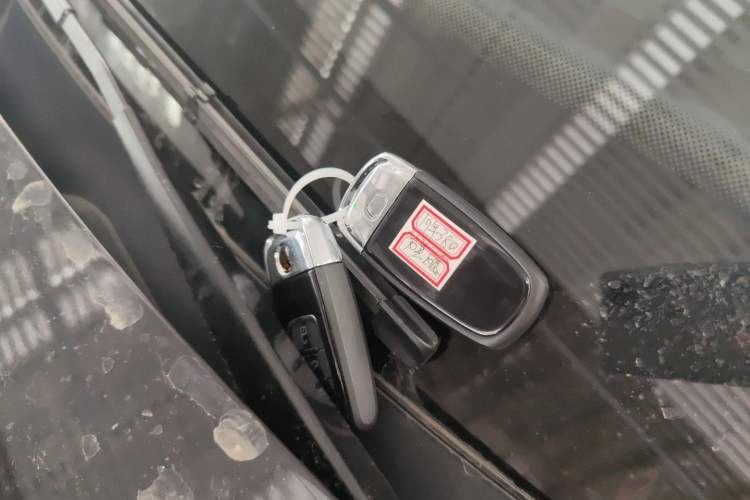 Used Volkswagen Phideon 2018 Revised Version 380TSI Two-Wheel-Drive Flagship Edition
