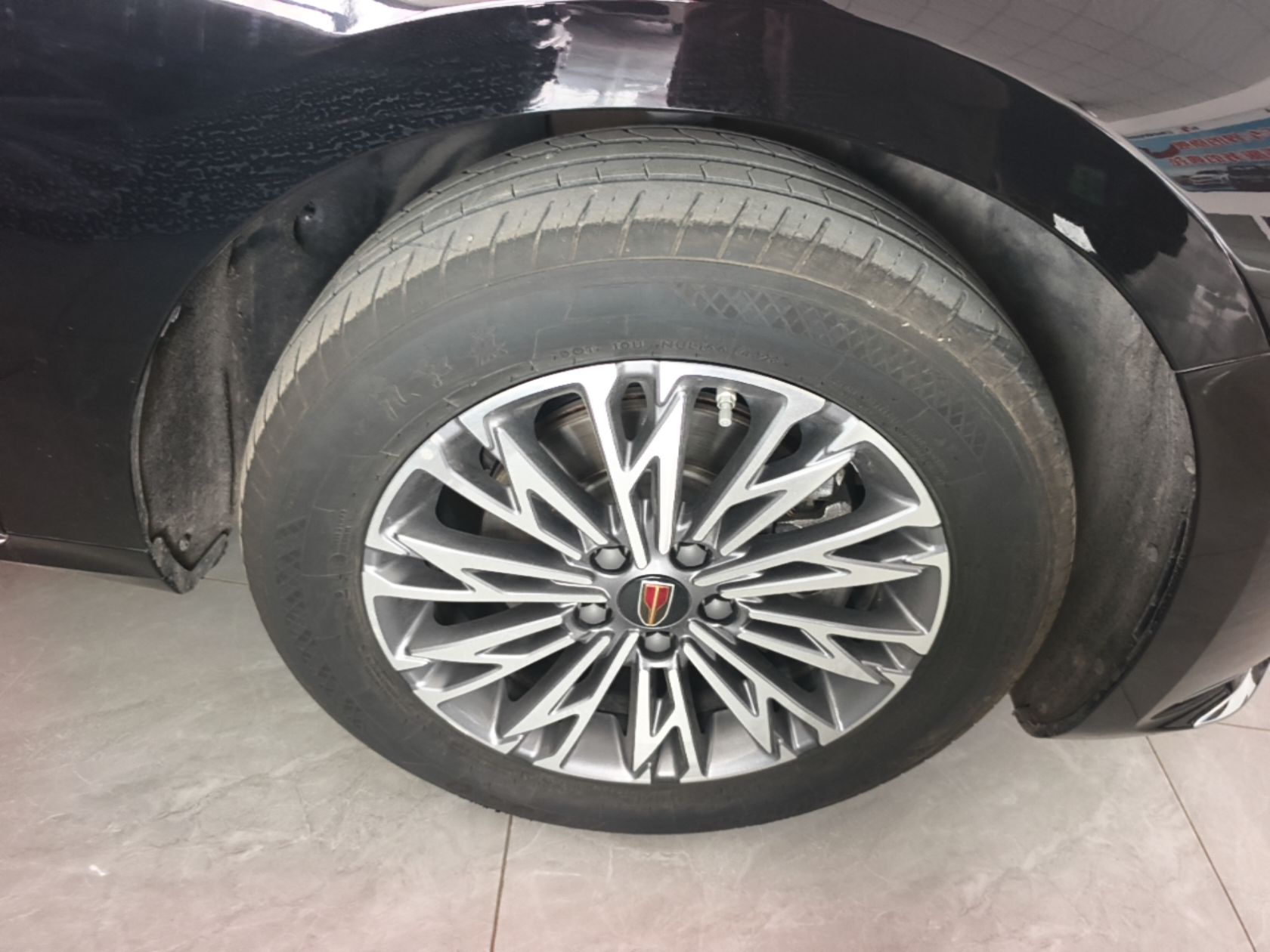 Hongqi H5 2024 2.0T Automatic Smart Connect Flagship Edition - Chinese Trim Xiang — снимка 11
