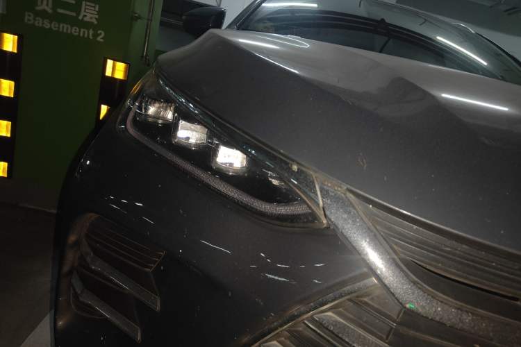 Used BYD Tang New Energy 2018 DM 2.0T All-Wheel Drive Smart Connect Elite 7-Seater China V Emission Standard