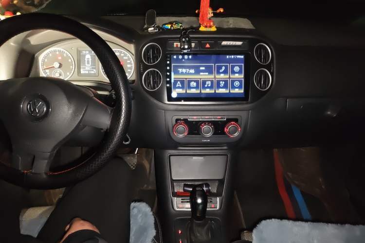 Used Volkswagen Tiguan 2016 280TSI Automatic Two-Wheel-Drive Silk Road Style Edition Audio And AC Panel