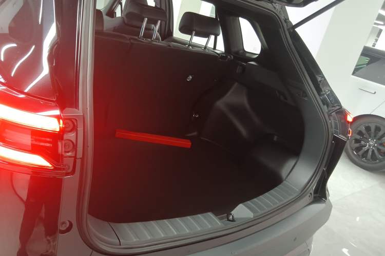 Used Toyota FRONTLANDER 2026 Model 2.0L Smart Electric Hybrid Dual-Engine Luxury Edition Trunk