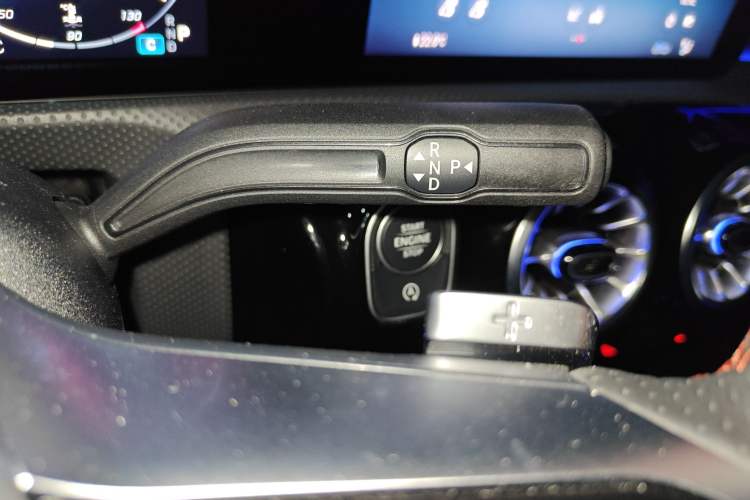 Used Mercedes-Benz A-Class 2025 A 200 L Fashion Model Gear Lever