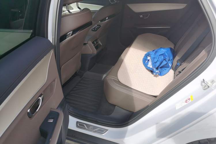 Used BYD Han 2025 DM-i Smart Drive 125KM Prestige Model