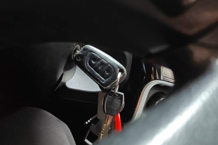 Used Toyota Levin 2017 Revised 185T CVT Elite Edition China V Standard Vehicle Key