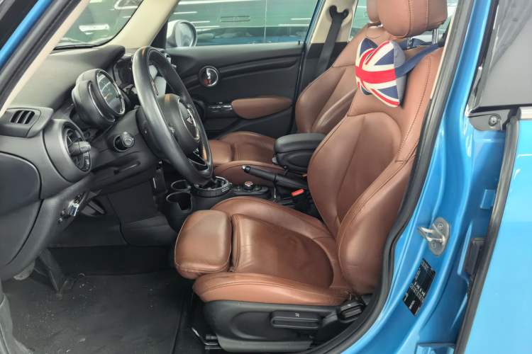 Used MINI 2015 1.5T COOPER Fun Five-Door Edition
