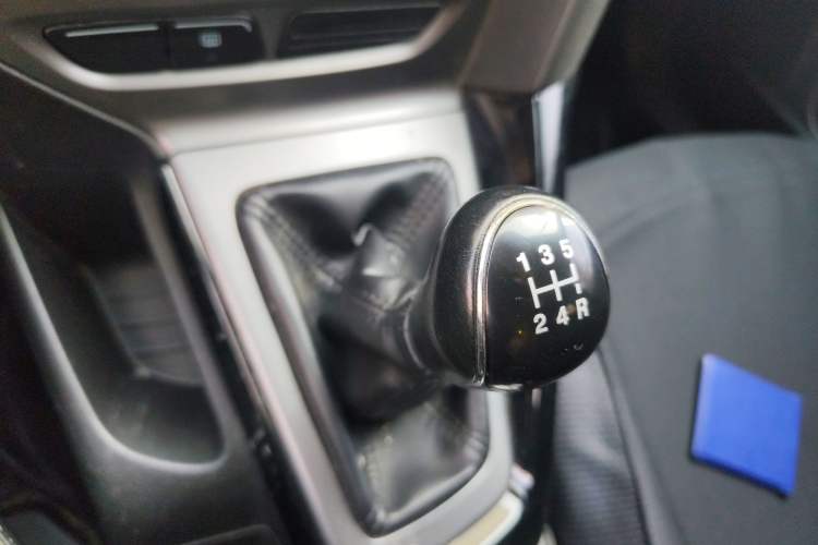 Used Ford Focus 2012 Sedan 1.6L Manual Fashion Edition
