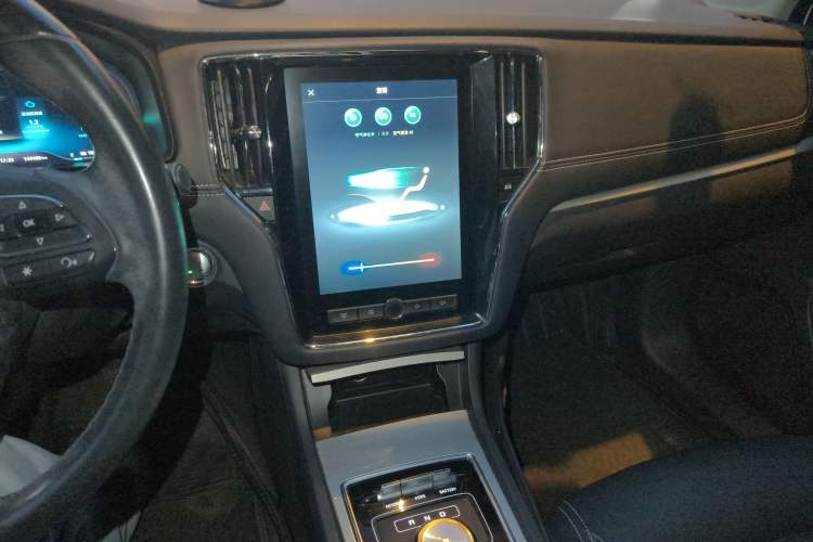 Used Roewe i6 New Energy 2017 45T Hybrid Connect & Smart Enjoyment Edition
