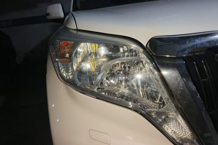 Used Toyota Prado  Right Front Headlight