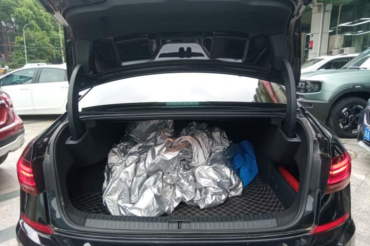 Used Volkswagen Passat 2024 380TSI Dragon Glory Edition Trunk