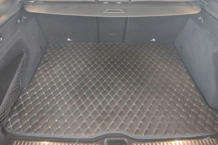 Used Mercedes-Benz GLC 2019 GLC 260 L 4MATIC Dynamic Model Trunk