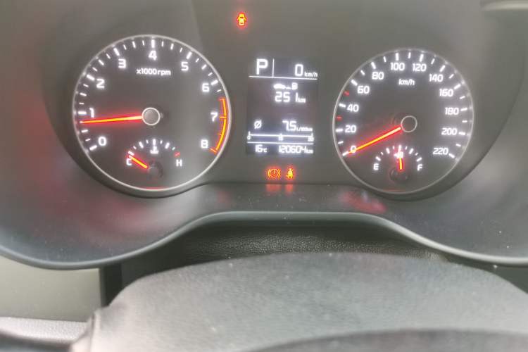 Used Kia K2 2017 Sedan 1.4L Automatic GLS Odometer Close Up