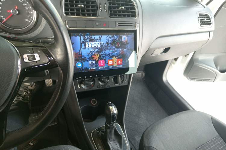 Used Volkswagen Polo 2016 1.6L Automatic Comfort Model