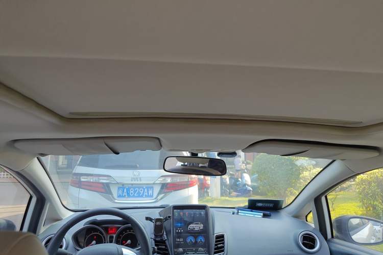 Used Ford Fiesta 2011 Hatchback 1.5L Automatic Sport Model Headliner