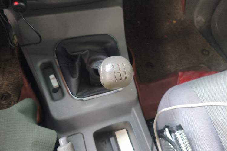 Used Huanghai Xianglong 2016 2.4L Entry-Level Van Gasoline Two-Wheel Drive Ultimate Edition 4G69S4N Gear Lever