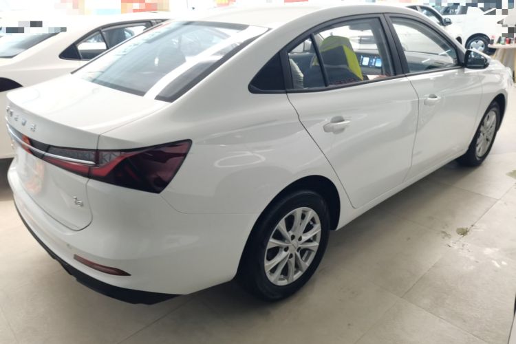 Used Roewe i5 2026 Model 1.5L Manual Comfort Version