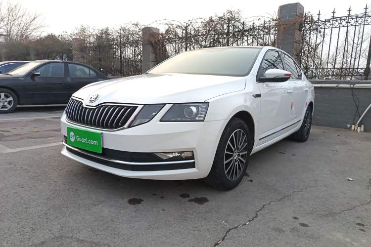 Used Skoda Octavia 2018 1.6L Automatic Luxury Edition