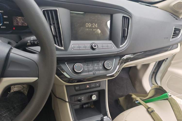 Used Roewe 360 2015 20T TST Deluxe Edition