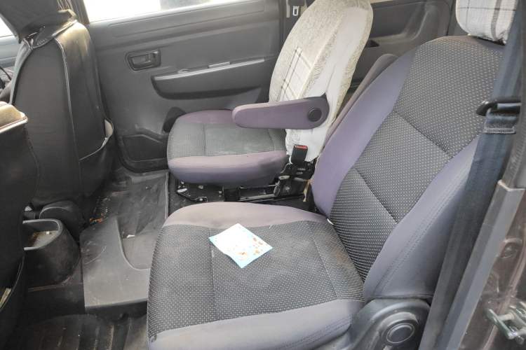 Used Dongfeng Fengon 330 2014 1.5L Manual Utility Version DK15
