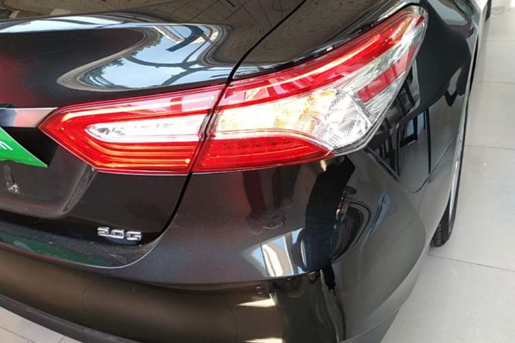 Used Toyota Camry 2021 2.0G Luxury Edition