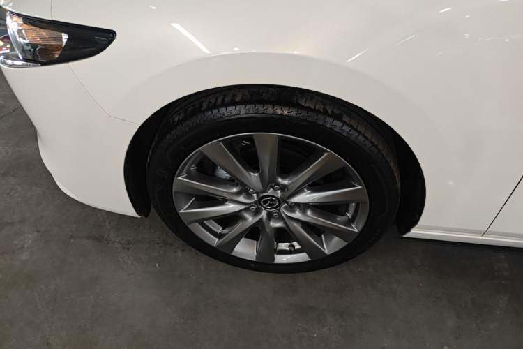 Used Mazda 3 Axela 2023 2.0L Automatic Zhiya Edition Left Front Wheel Hub