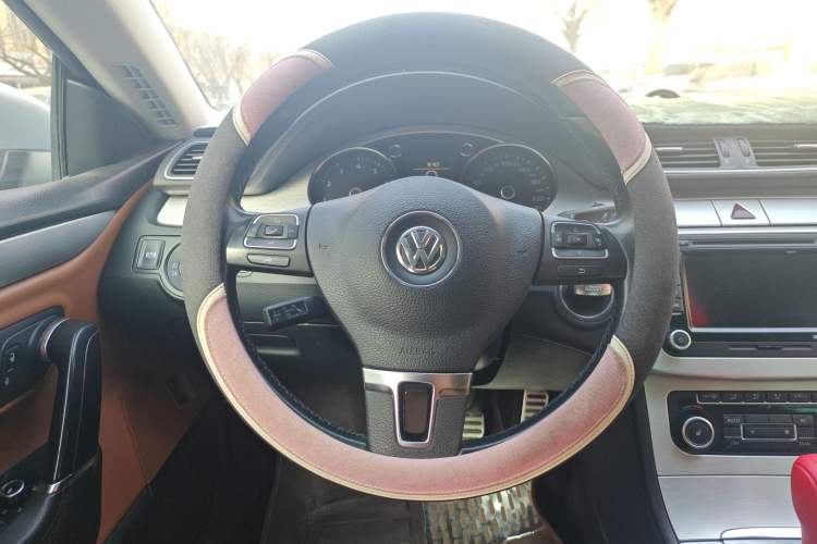 Used Volkswagen FAW-Volkswagen CC 2011 1.8TSI Luxury Model Steering Wheel