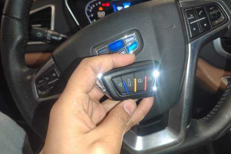 Used Geely Auto Vision X6 2019 1.4T CVT 4G Connected Luxury Version China VI Standard