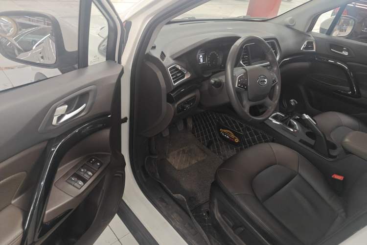 Used GAC Trumpchi GS4 2017 235T Manual Two-Wheel Drive Luxury Edition Driver Seat