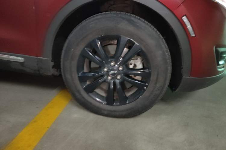 Used Lincoln MKX 2015 2.0T Two-Wheel Drive Deluxe Edition