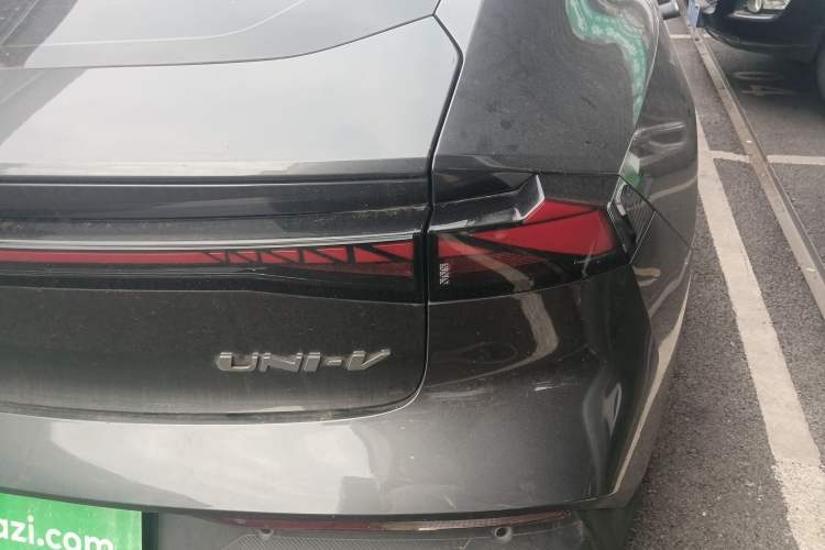 Used CHANGAN UNI-V 2022 1.5T Prestige Version