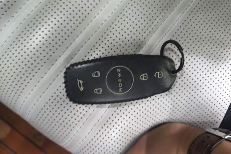 Used Roewe iMAX8 2021 400TGI Supreme Series Prestige Edition
