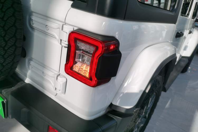 Used Jeep Wrangler 2024 2.0T Sahara Four-Door Edition
