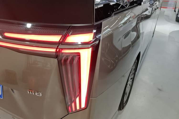 Used GAC Trumpchi M8 2023 Zongshi Series 400T Flagship Edition Right Rear Taillight