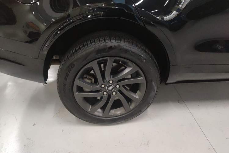 Used Land Rover Discovery 2021 360 PS R-Dynamic S
