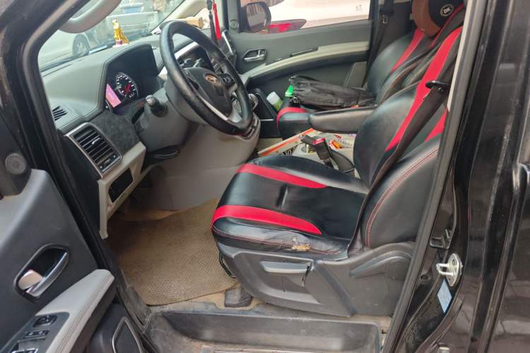 Used JAC Refine M4 2016 2.0L Manual Luxury Version