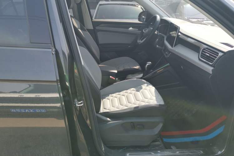 Used Volkswagen Tayron 2023 300TSI Two-Wheel-Drive Luxury Plus Advanced Edition
