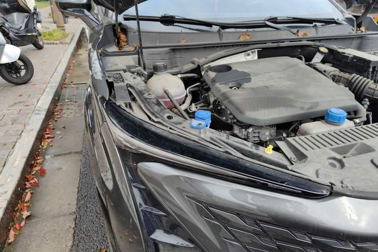 Used CHANGAN UNI-T 2023 Second-Generation 1.5T Prestige Model Exterior 6