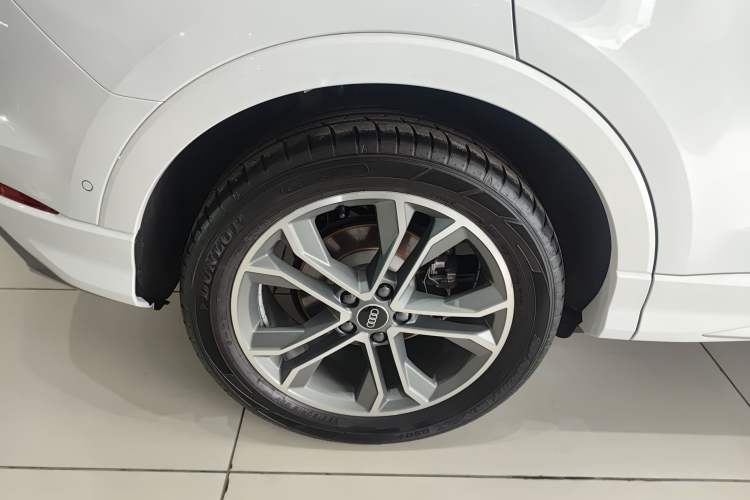 Used Audi Q3 2022 40 TFSI Fashion Dynamic Model
