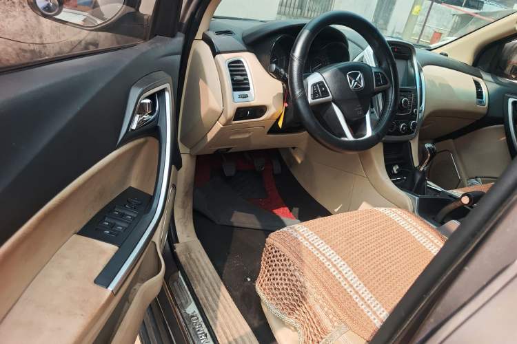 Used JMC Yusheng S350 2013 2.4T Manual Two-Wheel Drive Diesel Luxury Edition 5 Seats Driver Seat