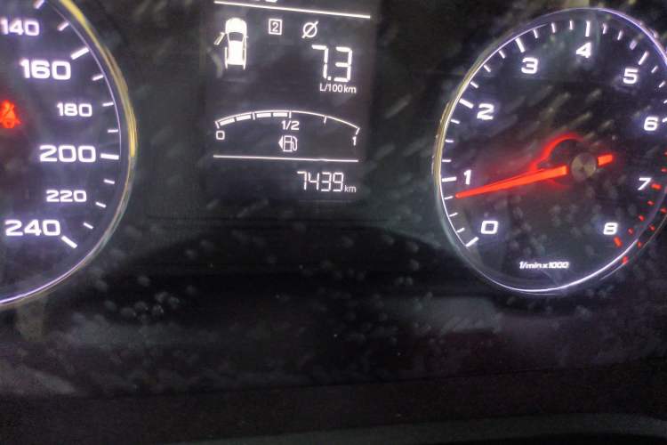 Used Roewe RX5 2020 20T Manual 4G Connect Million Edition
