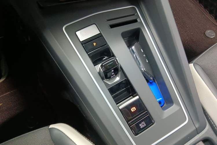 Used Volkswagen Golf 2024 280TSI DSG Pro 50th Anniversary Edition
