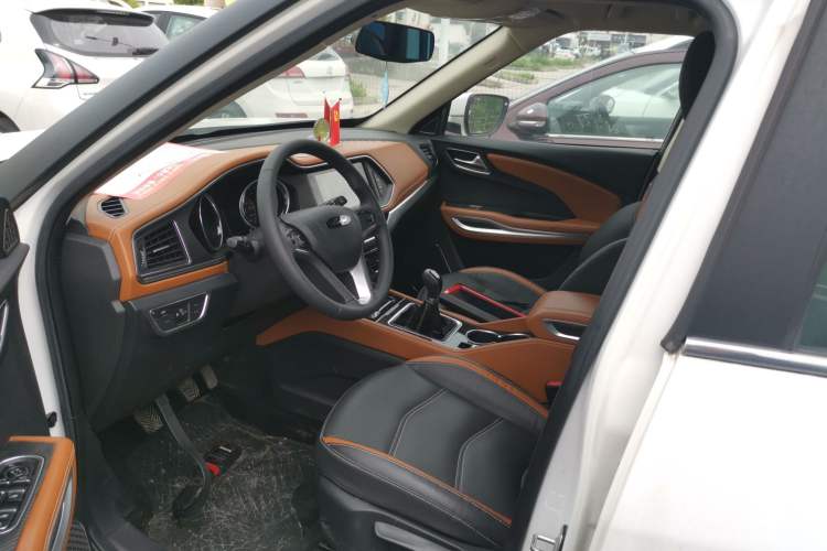 Used Zotye T300 2017 1.5L Manual Luxury Model Driver Seat