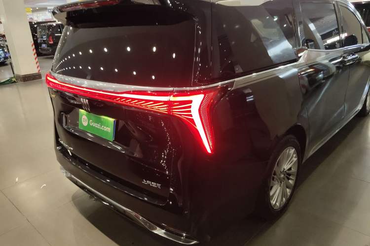 Used Buick Century 2023 2.0T Six-Seater Yinshi Edition
