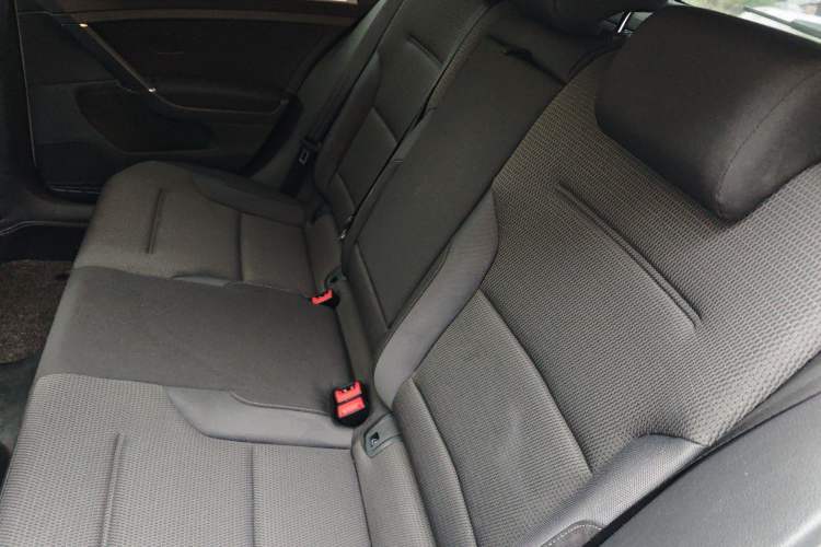 Used Volkswagen Golf 2017 1.6L Automatic Comfort Million-Vehicle Anniversary Edition
