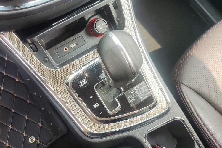 Used Baojun 560 2016 1.8L iAMT Luxury Model Gear Lever